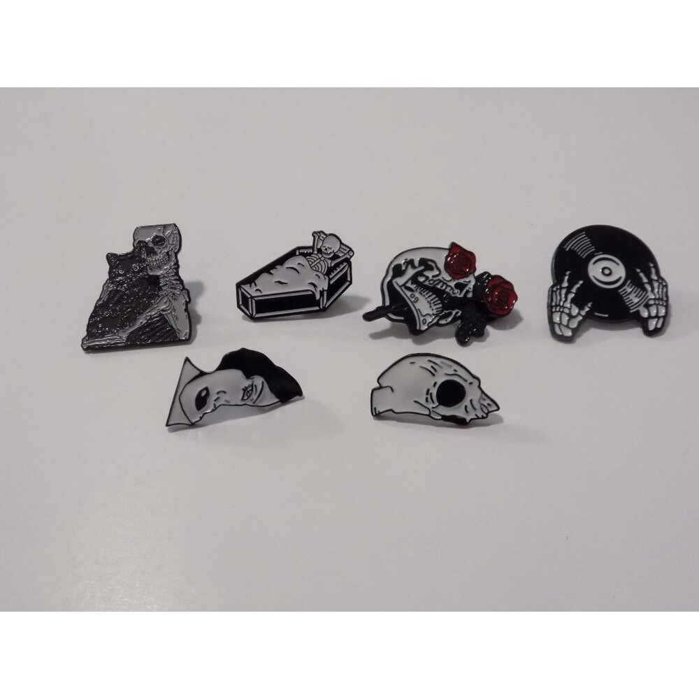 6 Enamel Halloween Horror Dark Brooch Pins - Picture 1 of 6